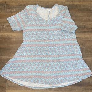 EUC LuLaRoe Perfect Tee